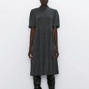 👉Zara grey tiered puff sleeve soft midi dress NWT